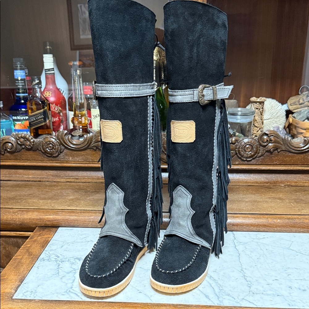 Dingo Black and Gray Fringe Boots
